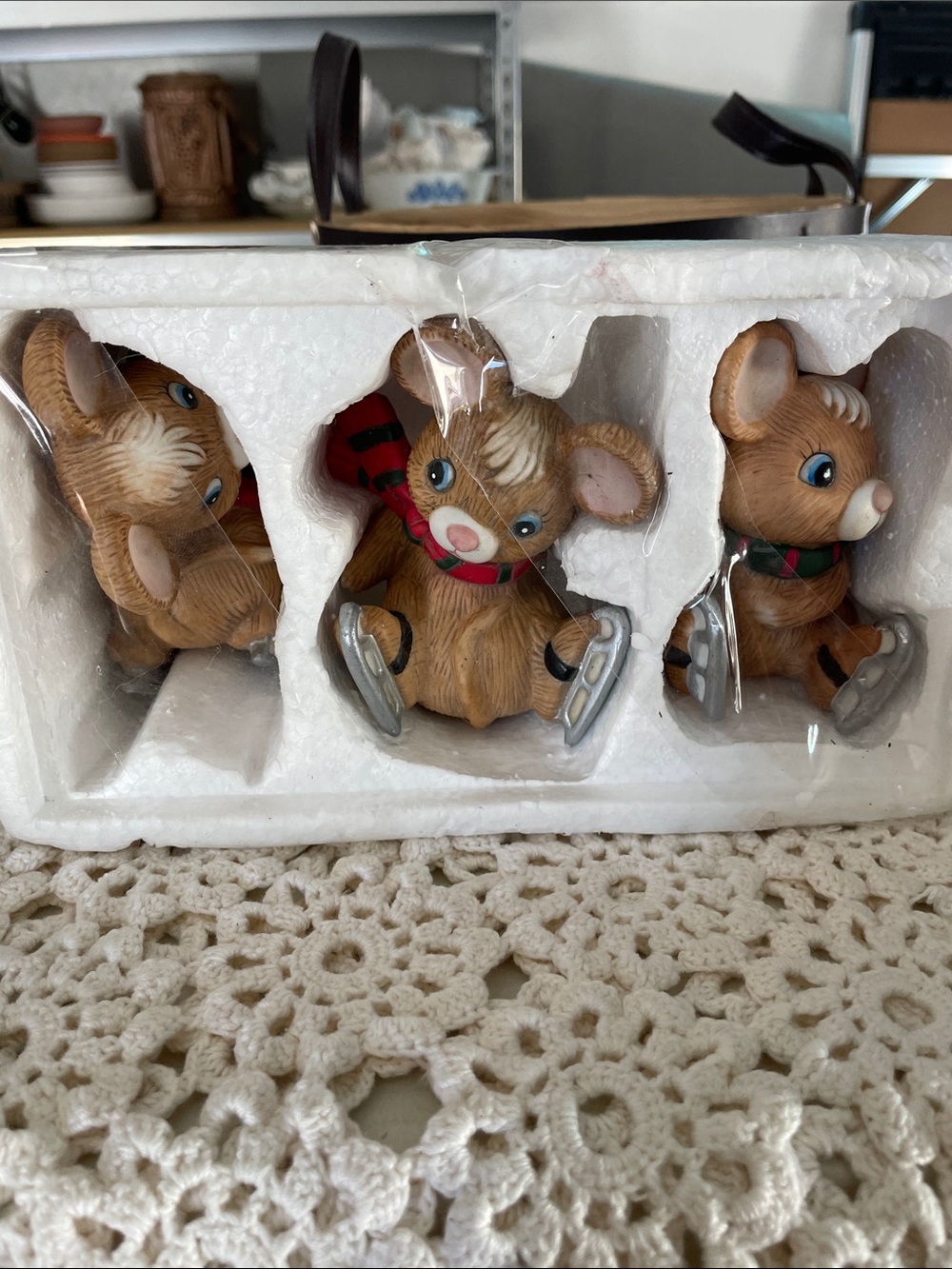 Vintage Homco Holiday Skating Mouse Figurine Set
